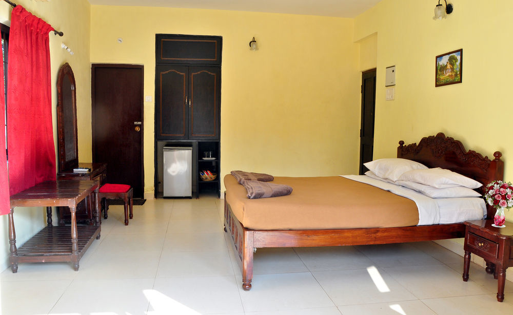 Marina Bay Beach Resort Candolim Kültér fotó