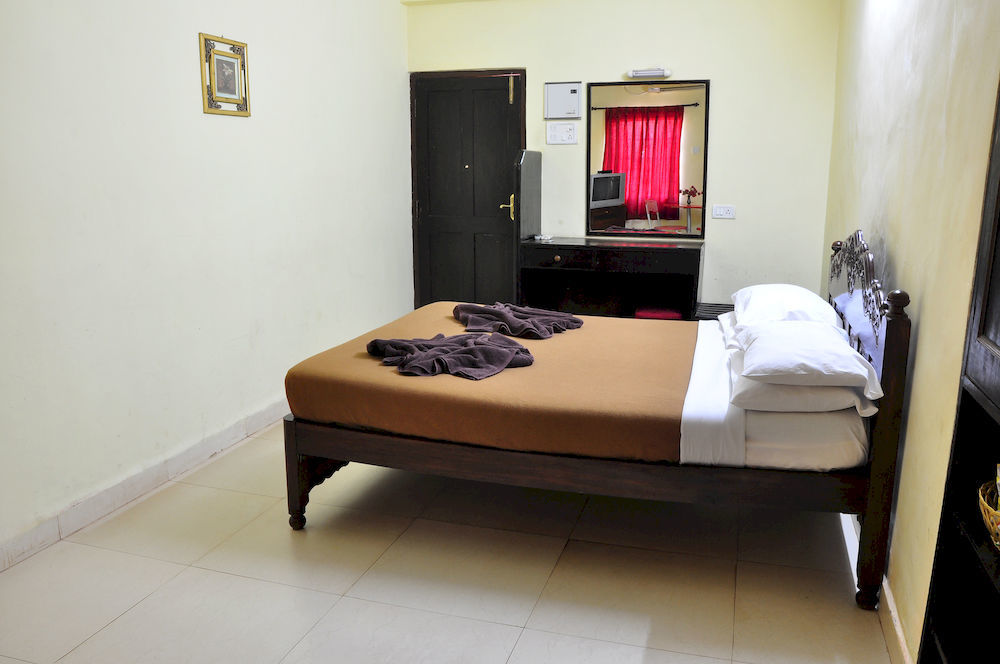 Marina Bay Beach Resort Candolim Kültér fotó