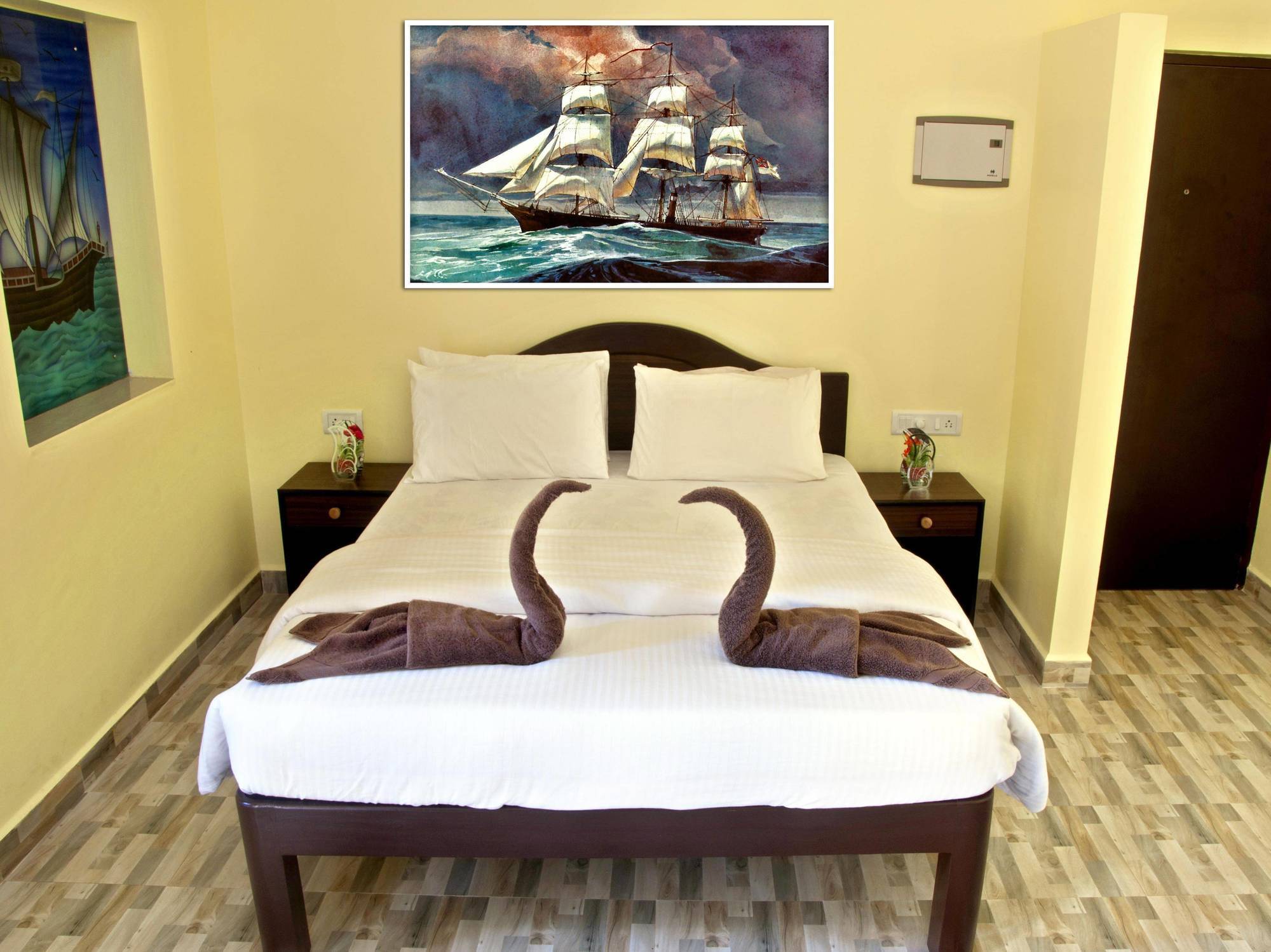 Marina Bay Beach Resort Candolim Kültér fotó