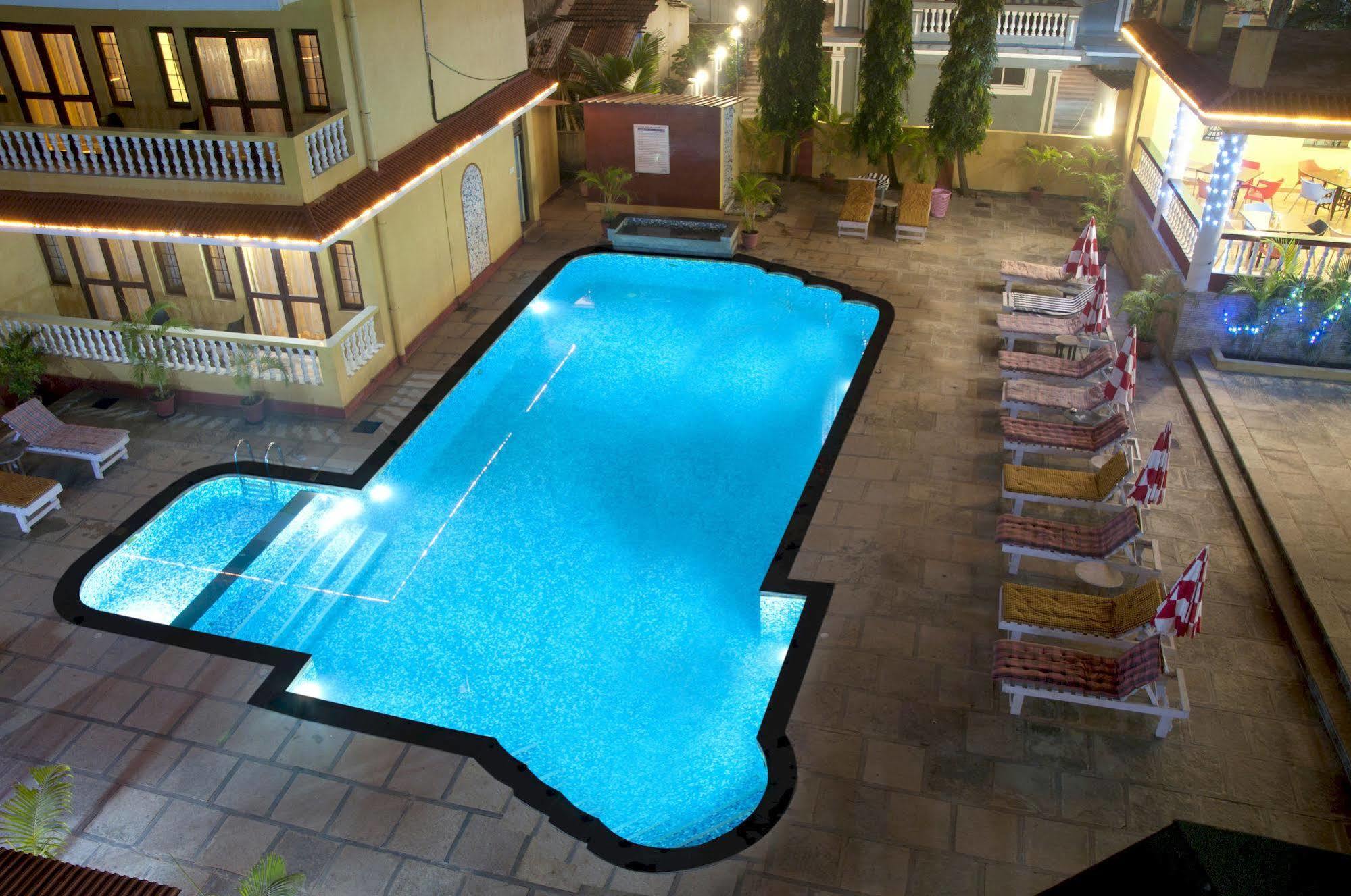 Marina Bay Beach Resort Candolim Kültér fotó